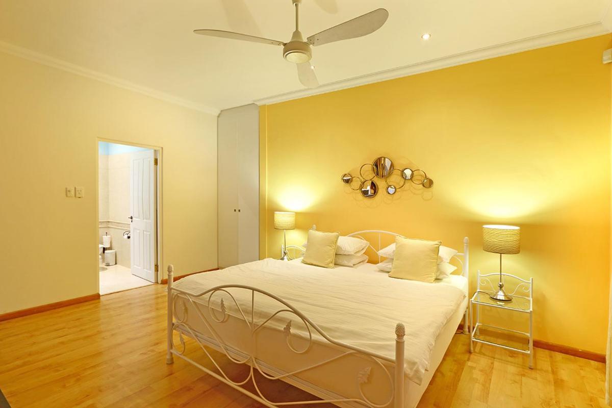 Apricot Gardens Guesthouse Gordonʼs Bay Exterior foto