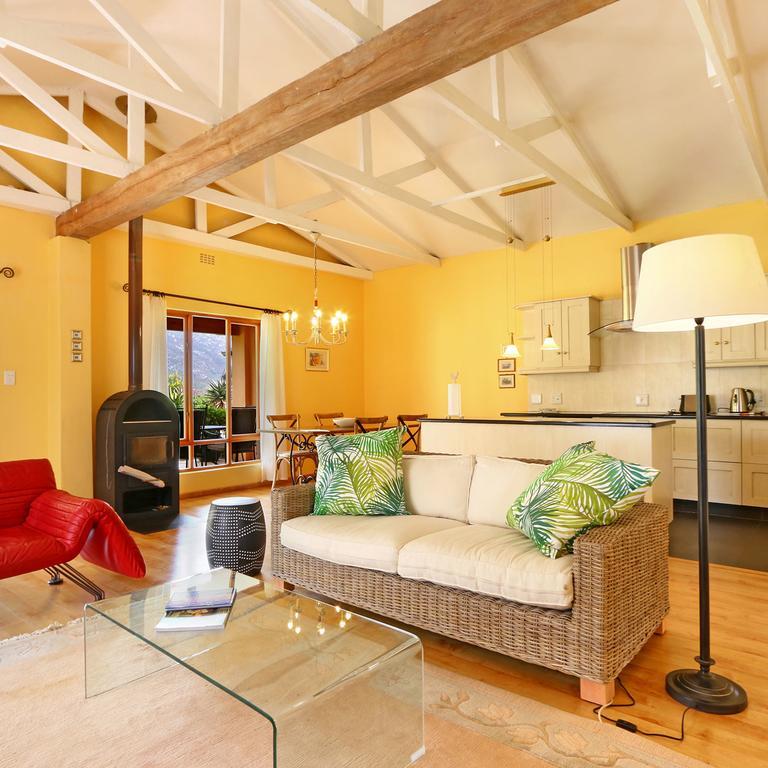 Apricot Gardens Guesthouse Gordonʼs Bay Exterior foto