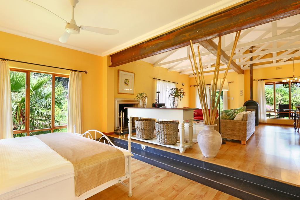 Apricot Gardens Guesthouse Gordonʼs Bay Exterior foto